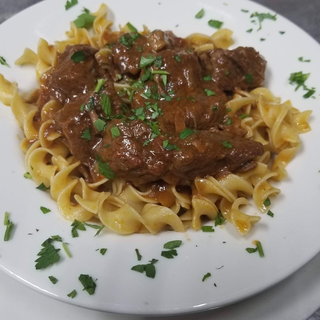 Beef Goulash Over Noodles (lunch)